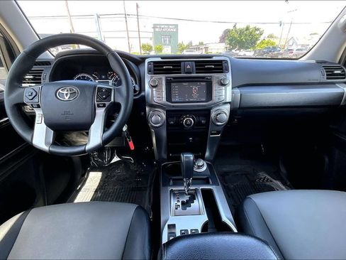 Used 2017 Toyota 4Runner SR5 Premium AWD/4WD image 16