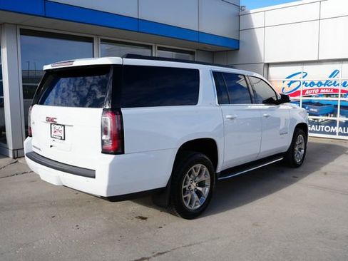 Used 2020 GMC Yukon XL SLT AWD/4WD image 39