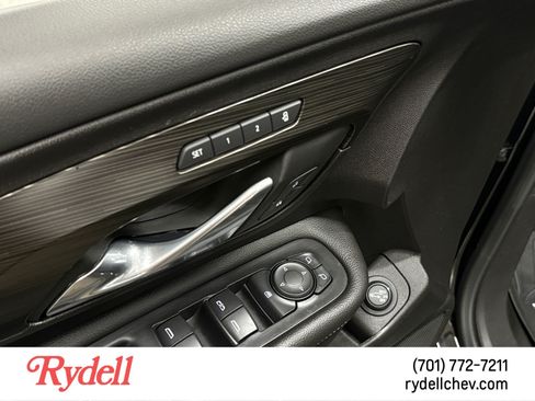 Used 2024 GMC Terrain SLT w/ Tech Package AWD/4WD image 11
