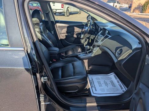 Used 2015 Chevrolet Cruze LT image 11