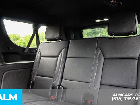 Used 2025 GMC Yukon XL Denali AWD/4WD image 19