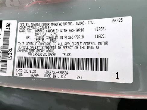 Used 2025 Toyota Tundra SR5 w/ SR5 Premium Package image 32