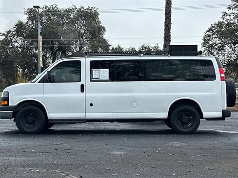 Used 2018 GMC Savana 3500 LT w/ LT Preferred Equipment Group image 9