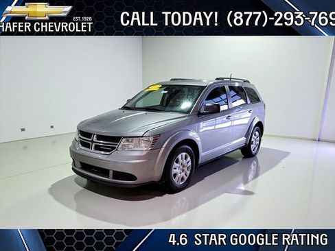 Used 2020 Dodge Journey SE image 1