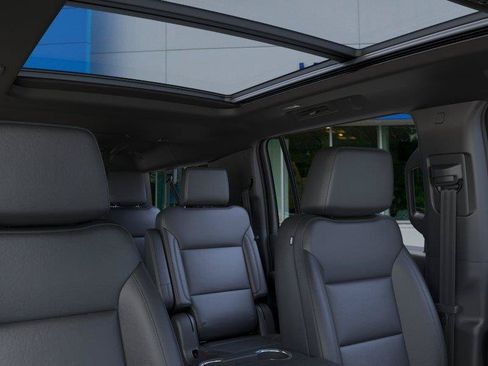 New 2026 Chevrolet Suburban LT w/ Comfort Package AWD/4WD image 24