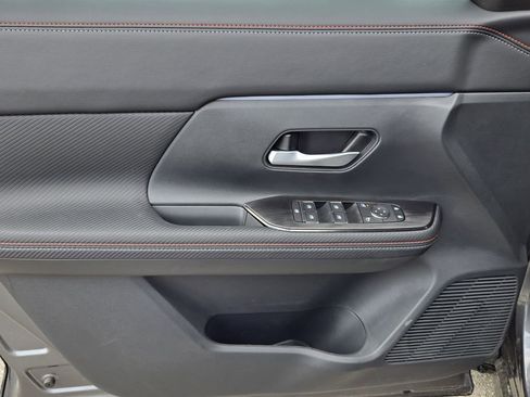New 2026 Nissan Kicks SR w/ Cold Weather Package FWD image 16