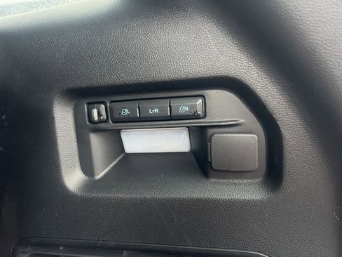 Used 2023 Ford Explorer Limited w/ Limited Technology Package image 16