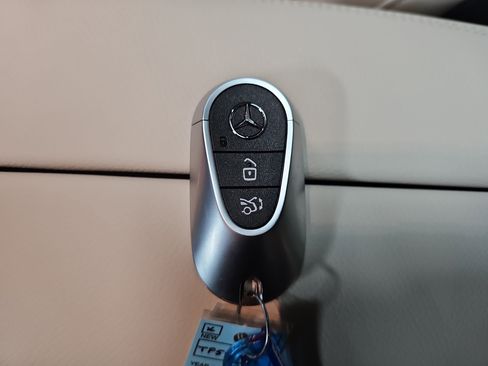 New 2026 Mercedes-Benz GLC 300 4MATIC image 36