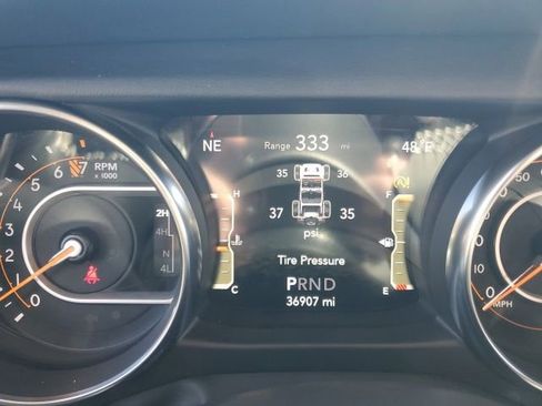 Used 2022 Jeep Wrangler Unlimited Sahara w/ Cold Weather Group AWD/4WD image 40