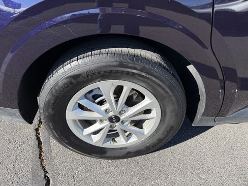 Used 2024 Kia Carnival LX image 14