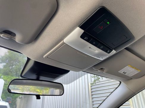 Used 2025 Nissan Sentra SV FWD image 21