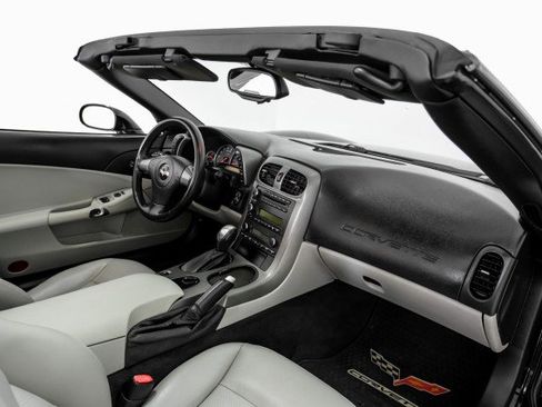 Used 2007 Chevrolet Corvette Convertible RWD image 11