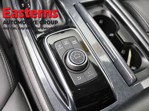 Used 2024 Nissan Armada SV RWD image 21