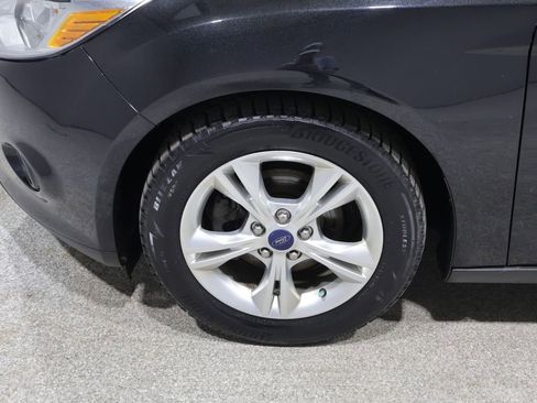 Used 2014 Ford Focus SE w/ SE Winter Package FWD image 8