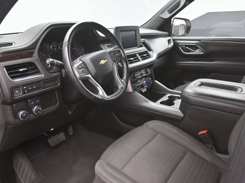 Used 2023 Chevrolet Suburban LS RWD image 19