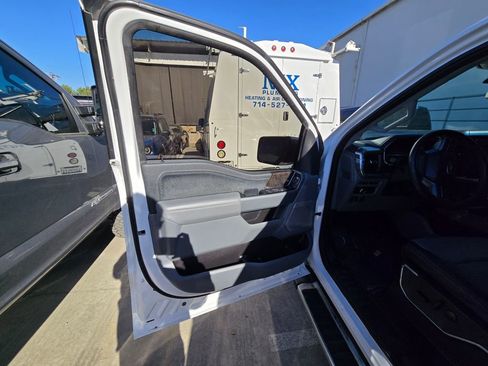 Used 2023 Ford F150 Lariat image 6