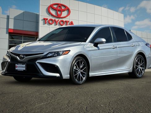 Certified 2024 Toyota Camry SE FWD image 7