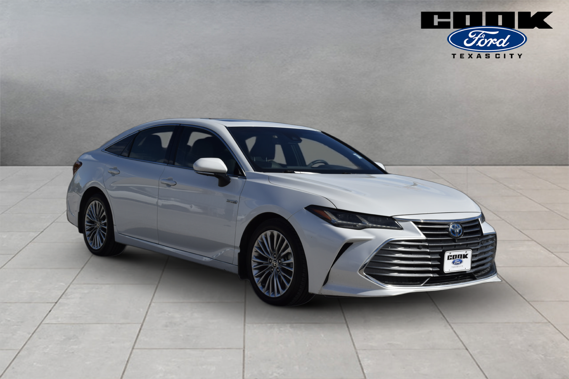 Used 2021 Toyota Avalon Limited w/ Advanced Safety Package FWD image 2