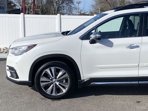 Used 2022 Subaru Ascent Touring w/ Popular Package #2A image 2