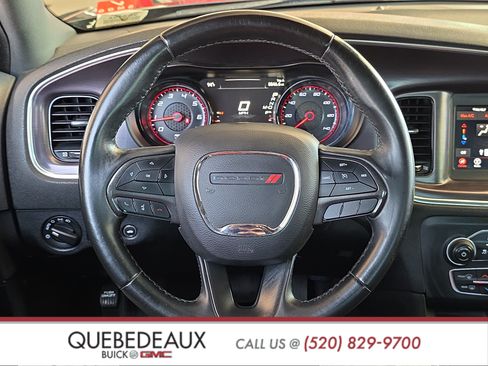 Used 2018 Dodge Charger SXT w/ Blacktop Package RWD image 12