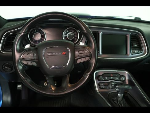 Used 2016 Dodge Challenger R/T image 18