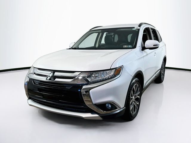 Used 2016 Mitsubishi Outlander AWD image 3