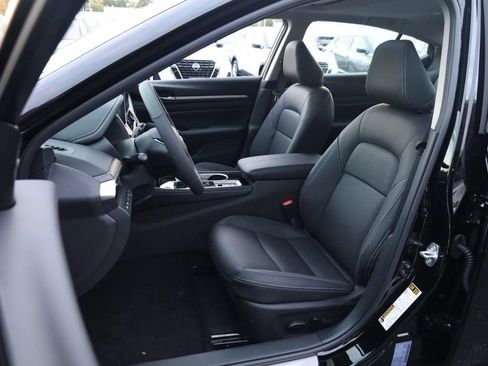 New 2025 Nissan Altima 2.5 SL image 9