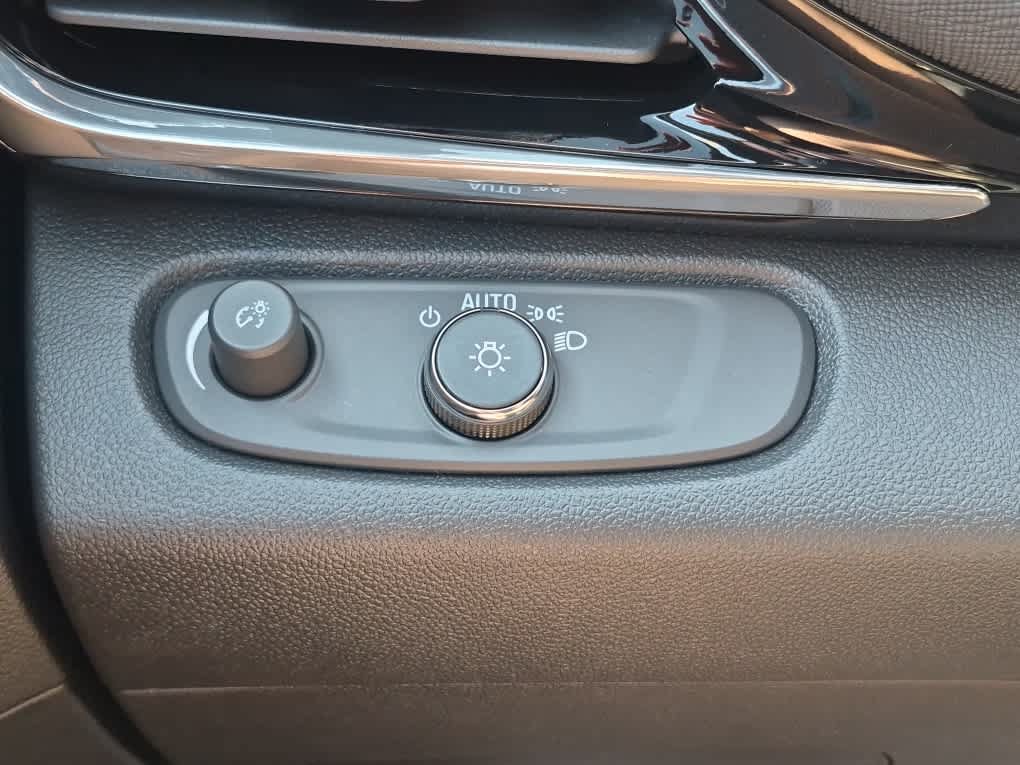 New 2026 Buick Envista Sport Touring w/ Convenience I Package FWD image 19