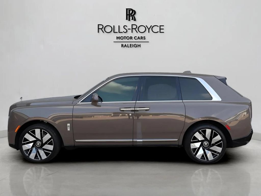 Used 2026 Rolls-Royce Cullinan w/ Cullinan Package AWD/4WD image 4