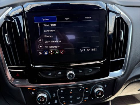 Used 2023 Chevrolet Traverse High Country w/ LPO, Floor Liner Package AWD/4WD image 23