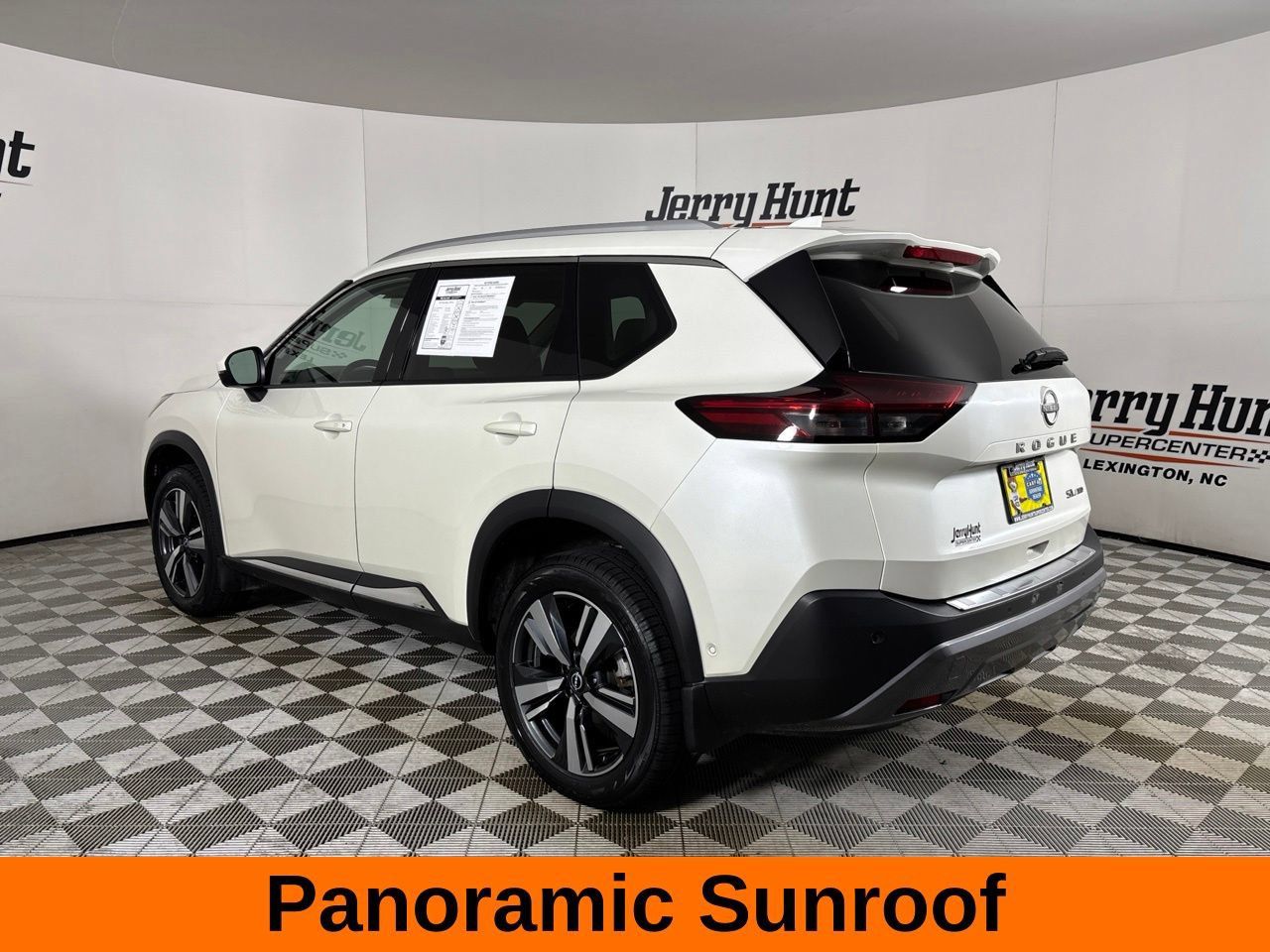 Used 2023 Nissan Rogue SL w/ SL Premium Package AWD/4WD image 9
