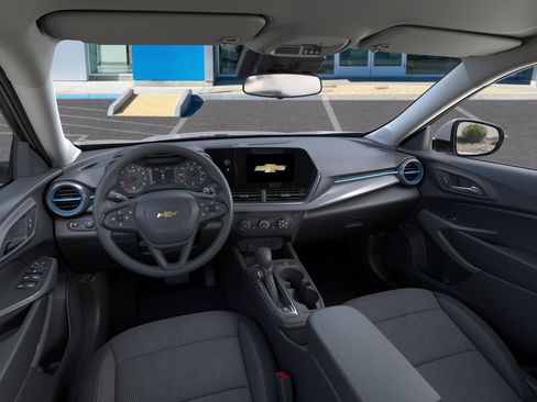 New 2026 Chevrolet Trax LS w/ LS Convenience Package FWD image 15
