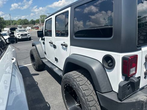 Used 2018 Jeep Wrangler Unlimited Sport S AWD/4WD image 4