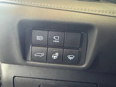 Used 2020 Toyota Highlander Limited AWD/4WD image 11