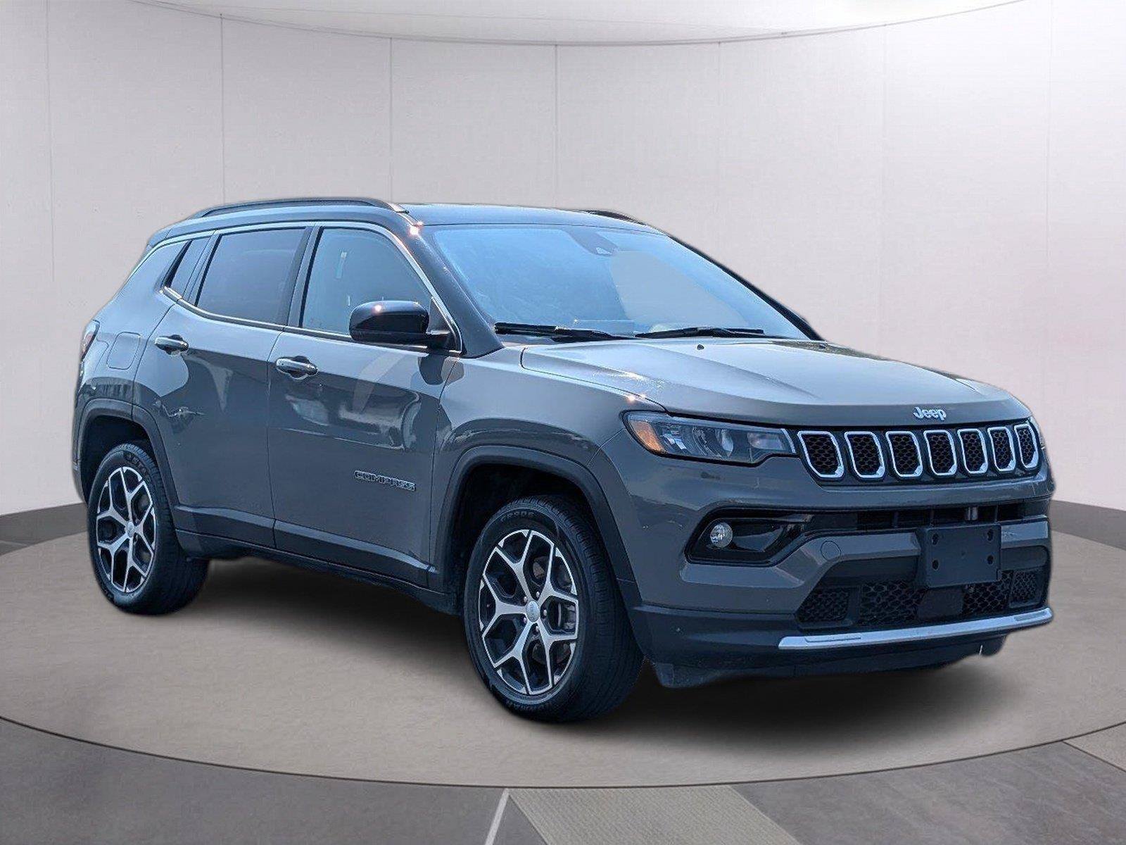 Used 2024 Jeep Compass Limited AWD/4WD image 9