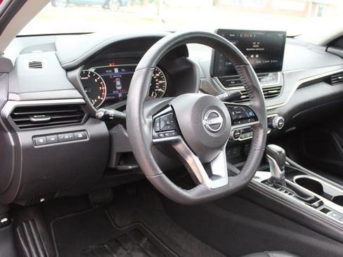 Used 2023 Nissan Altima 2.5 SL AWD/4WD image 25