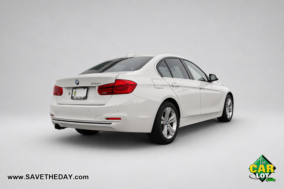 Used 2017 BMW 330i Sedan w/ Driver Assistance Package RWD image 8