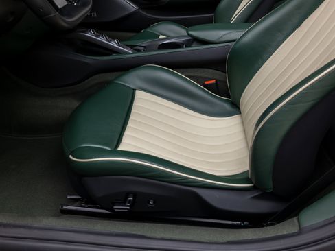 Certified 2019 Ferrari Portofino RWD image 76