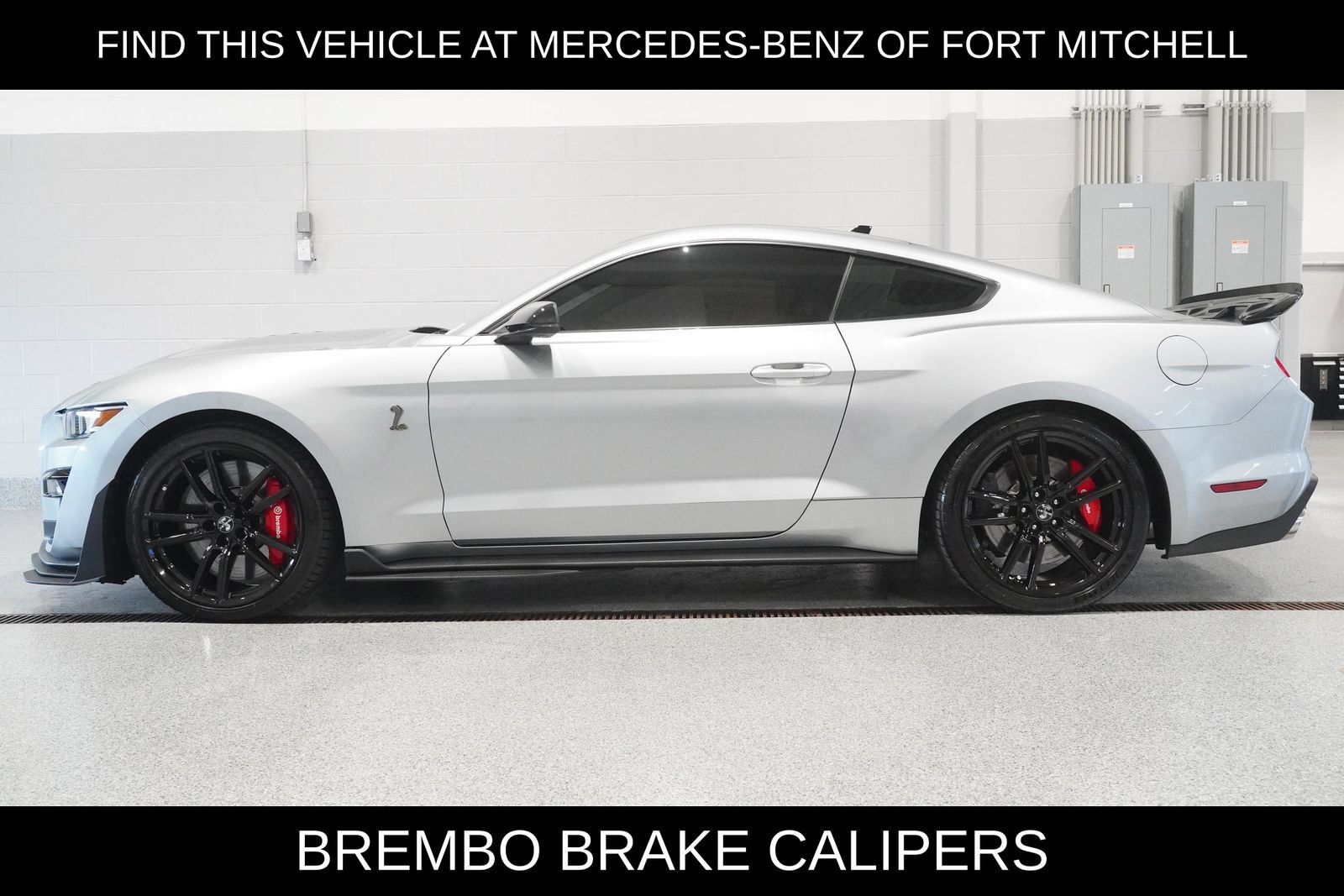 Used 2021 Ford Mustang Shelby GT500 w/ Technology Package RWD image 3