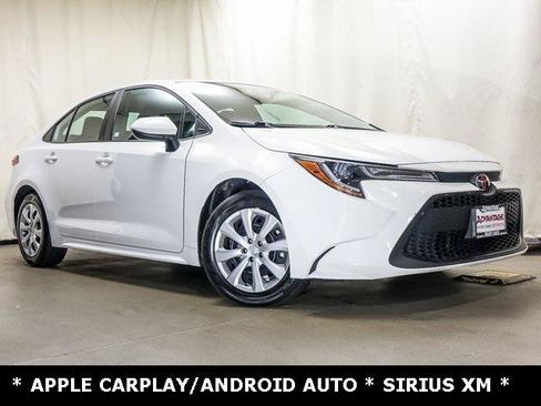 Certified 2022 Toyota Corolla LE FWD image 2
