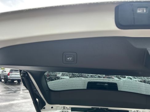 Certified 2023 Buick Encore GX Essence w/ Advanced Technology Package AWD/4WD image 10