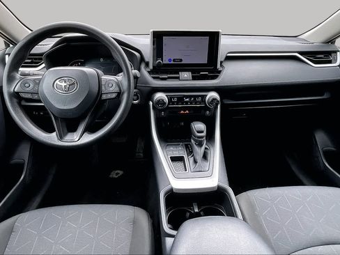 Used 2025 Toyota RAV4 XLE FWD image 16