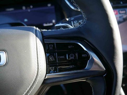 New 2025 Jeep Grand Cherokee Overland w/ Adv Protech Group III image 39