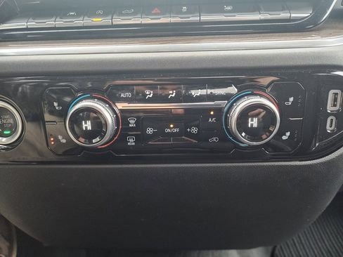 Used 2023 GMC Sierra 1500 Elevation image 36