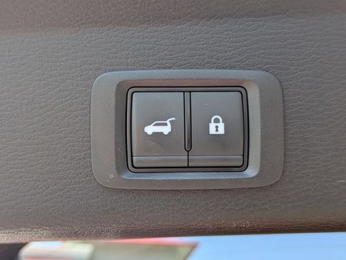 Used 2025 Mitsubishi Outlander SE FWD image 33