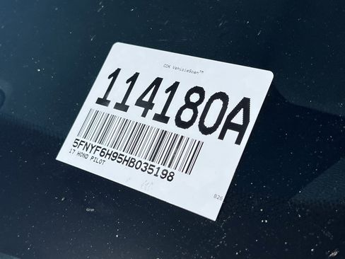 Used 2017 Honda Pilot Touring image 11