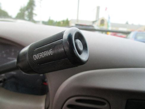 Used 1999 Ford Expedition XLT image 7