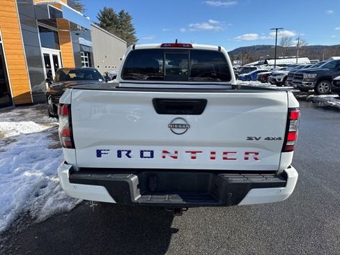 Used 2022 Nissan Frontier SV image 5
