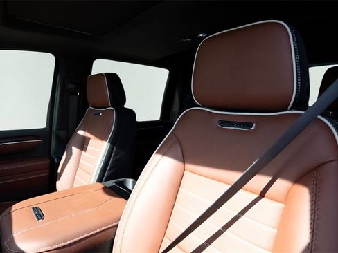 New 2026 GMC Sierra 3500 Denali Ultimate image 10