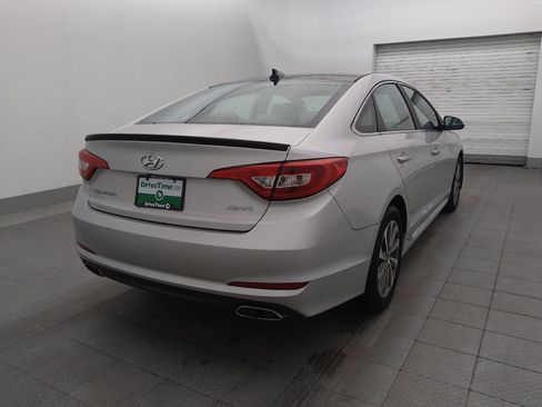 Used 2015 Hyundai Sonata Sport w/ Option Group 03 FWD image 9